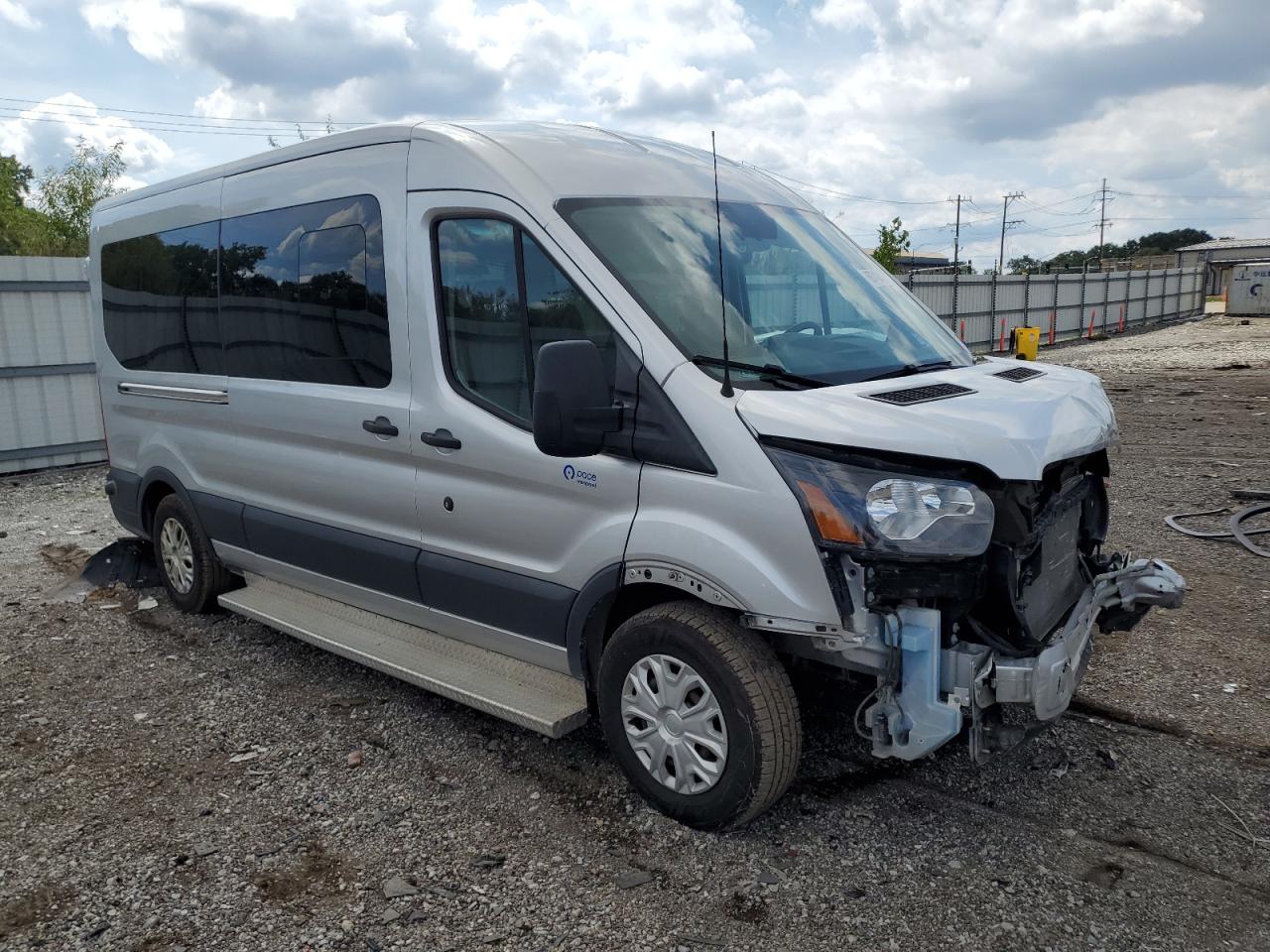 Ford Transit T-350 Image 8