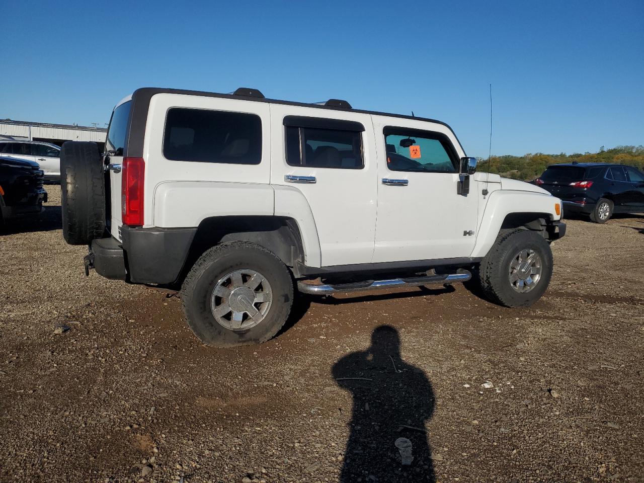 HUMMER H3 Image 2
