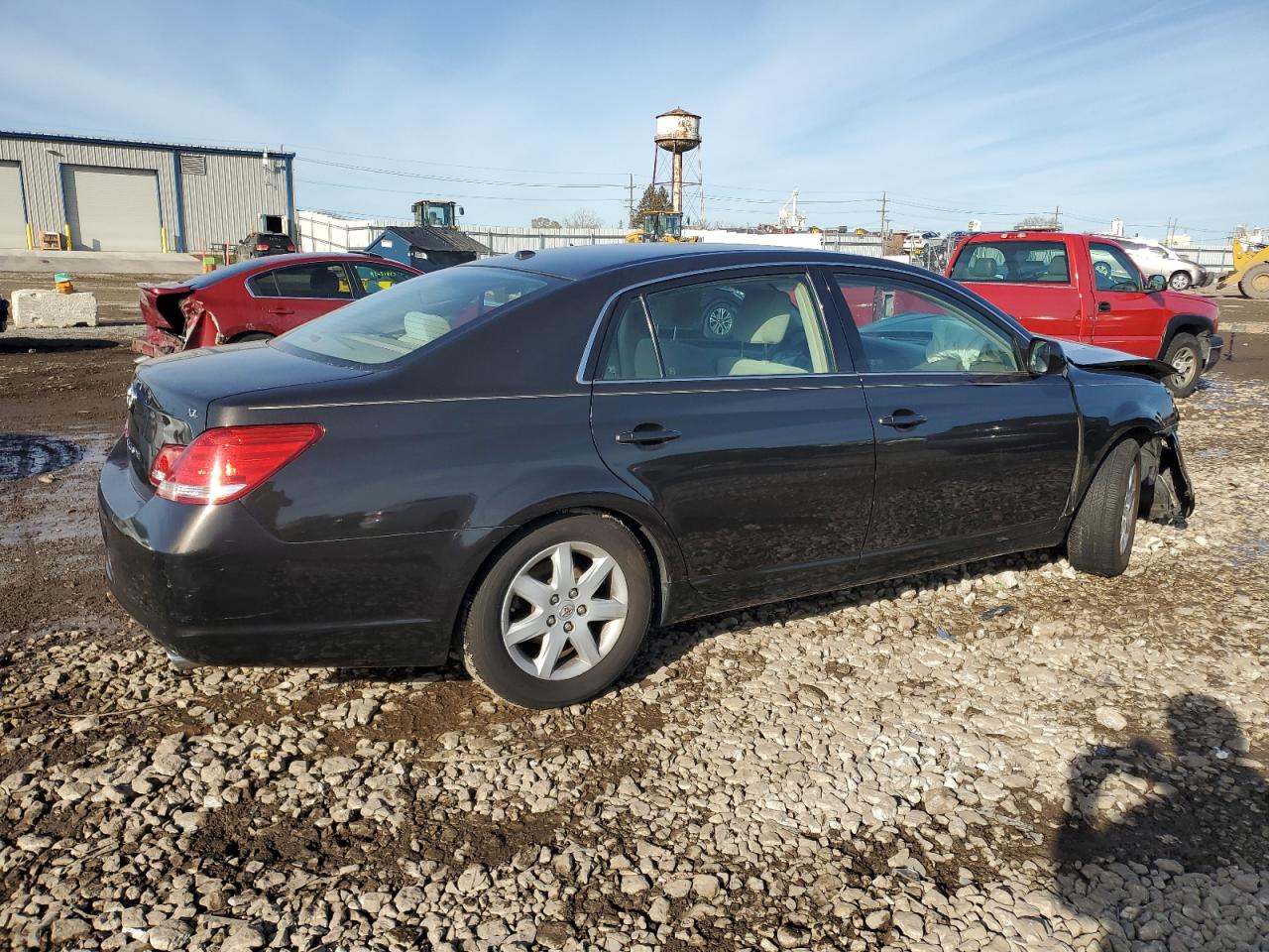 Toyota Avalon Xl Image 3