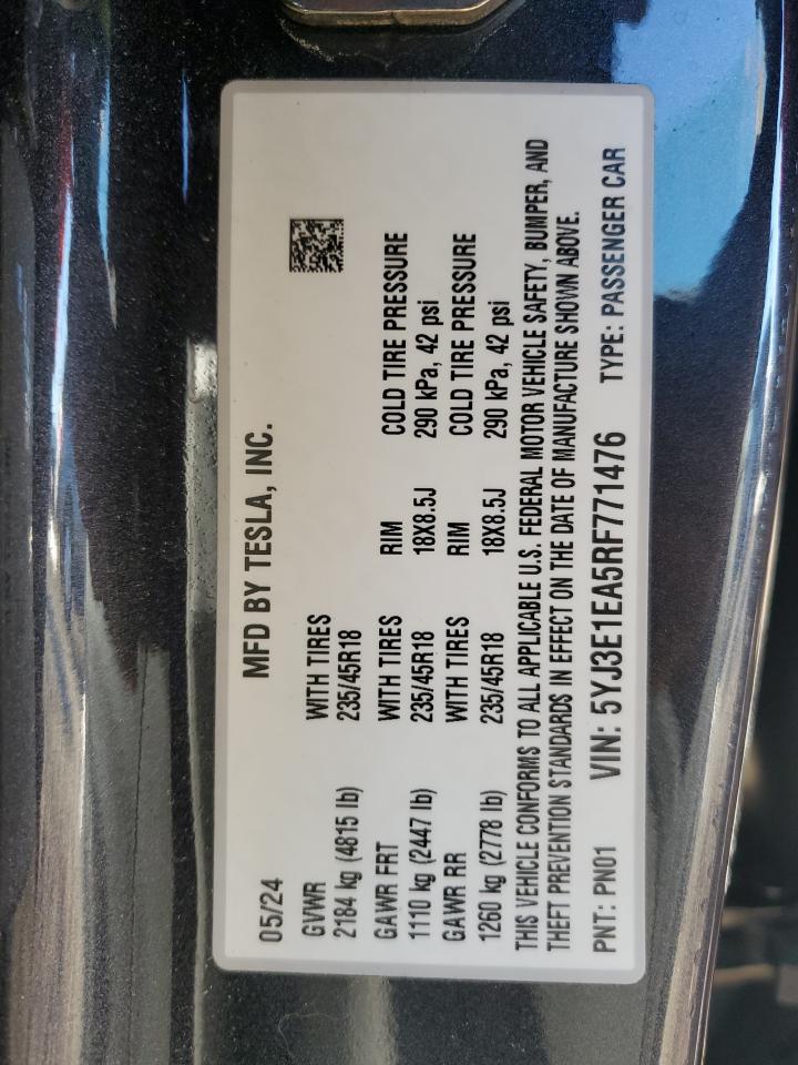 Tesla Model 3 Image 11