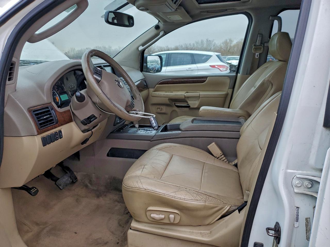 Nissan Armada Sv Image 4