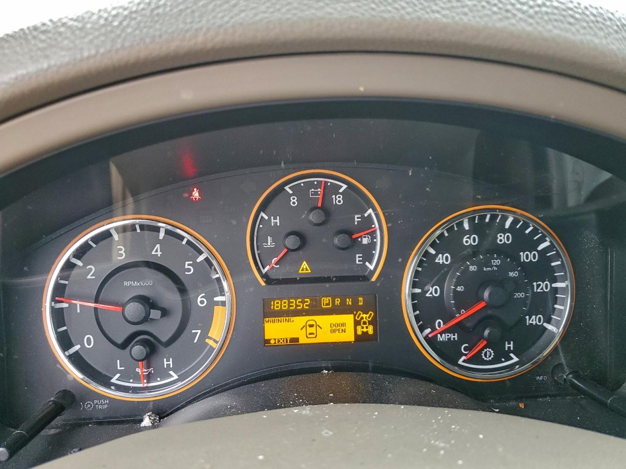 Nissan Armada Sv Image 11