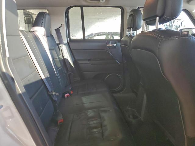 Jeep Patriot Latitude Image 7