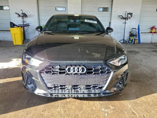 Audi A4 Premium Image 4