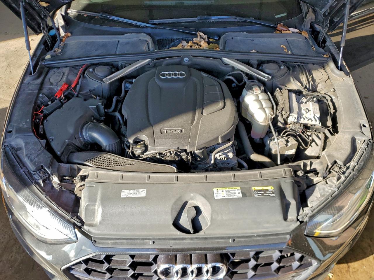 Audi A4 Premium Image 12