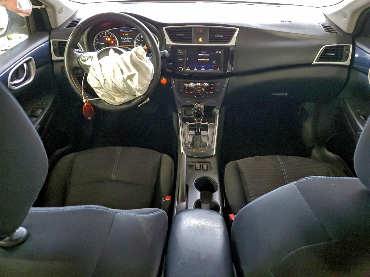 Nissan Sentra S Image 8