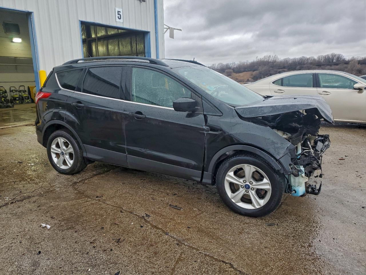 Ford Escape Se Image 11