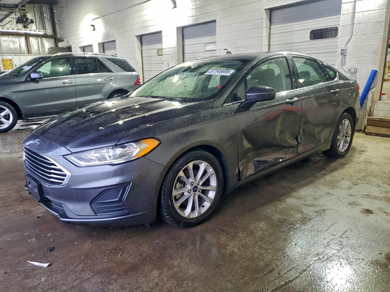 Ford Fusion Se Image 1