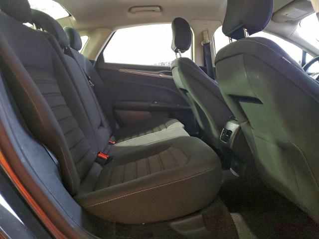 Ford Fusion Se Image 4