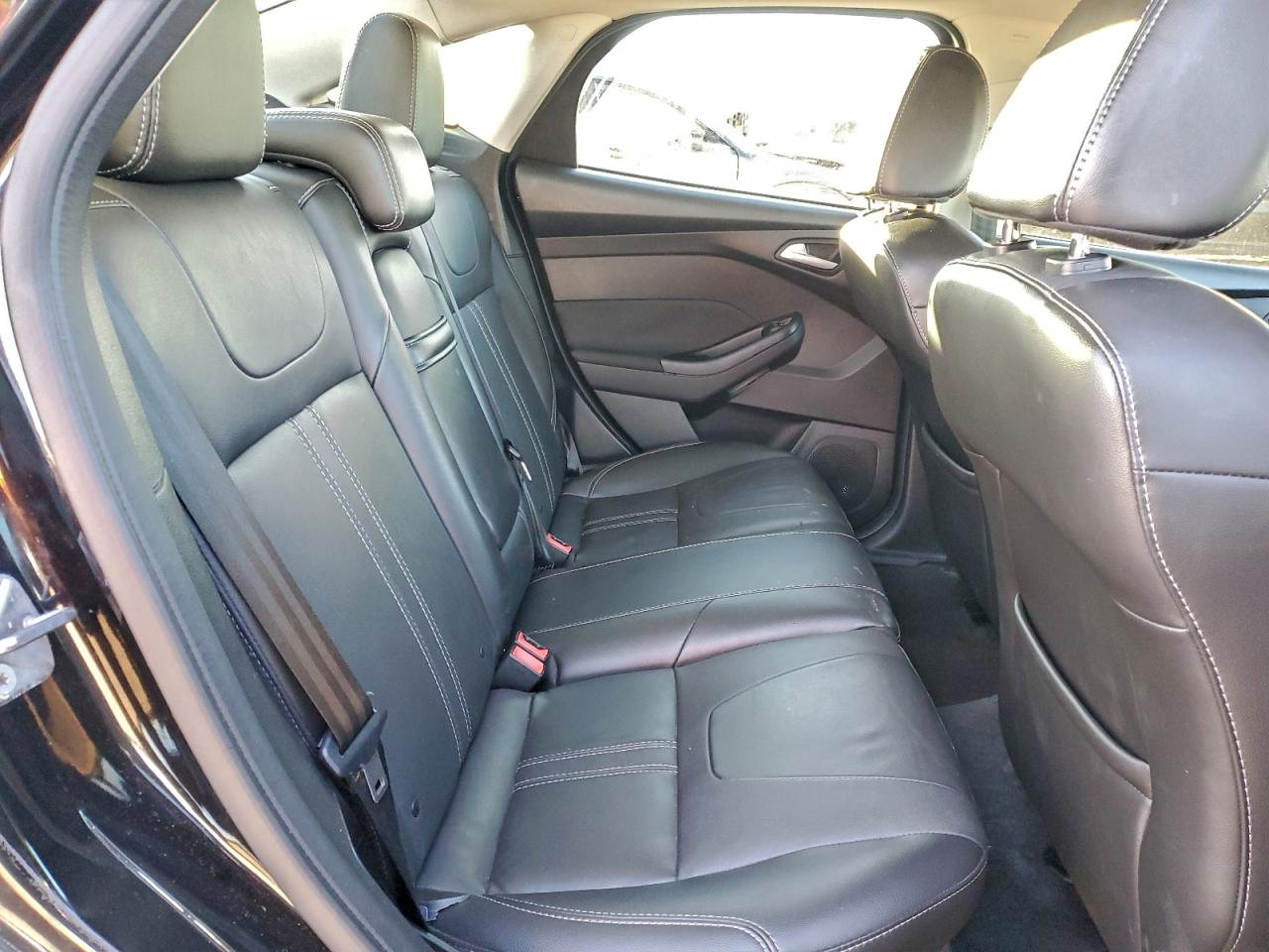 Ford Focus Titanium Image 8