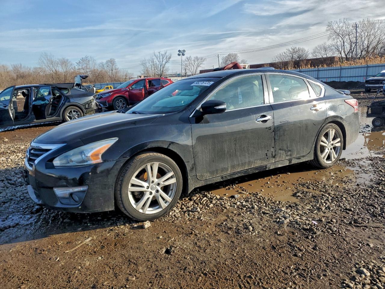 Nissan Altima 3.5s Image 1