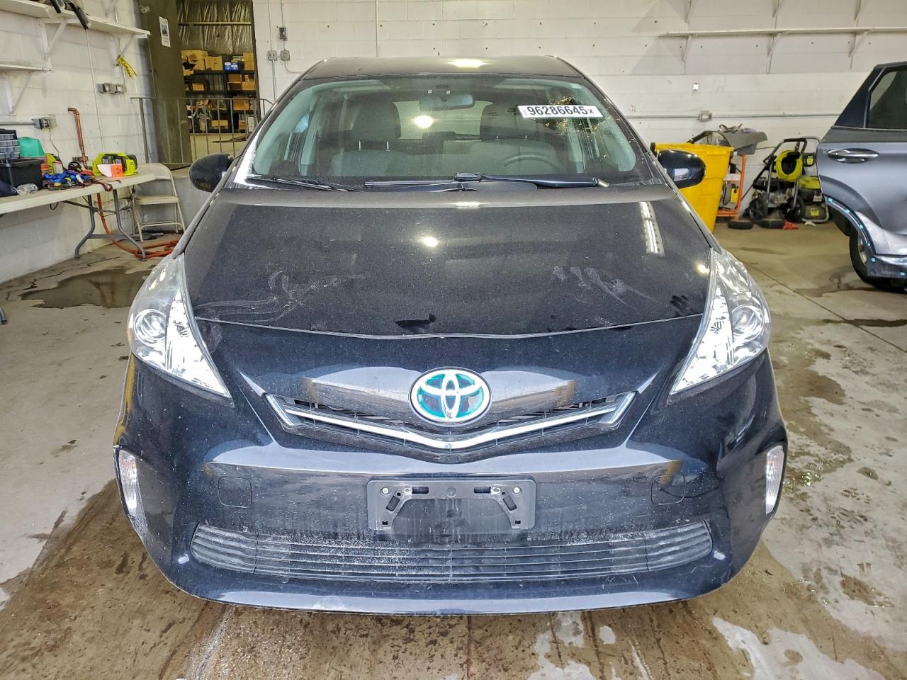 Toyota Prius Image 9
