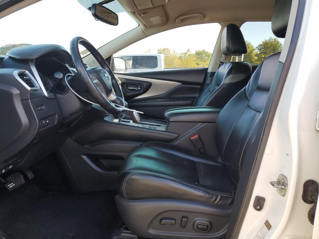 Nissan Murano S Image 6