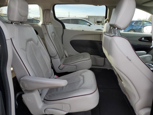 Chrysler Pacifica Limited Image 5