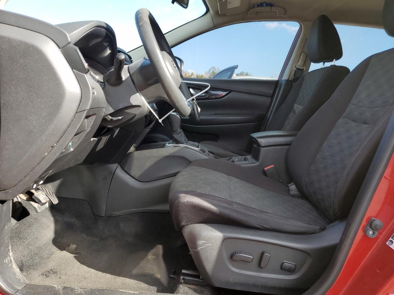 Nissan Rogue S Image 8