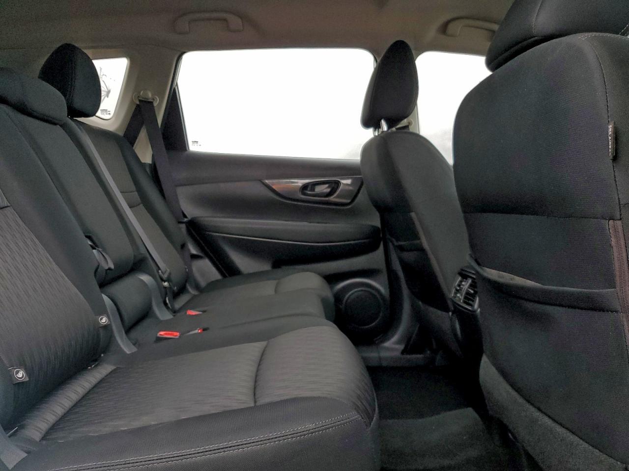 Nissan Rogue S Image 8