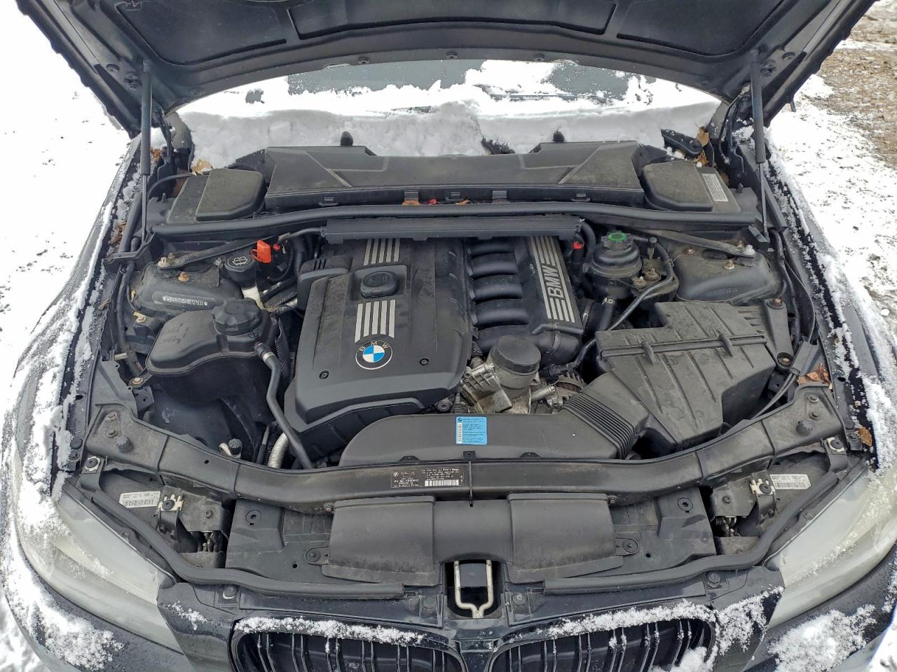 BMW 3 Series I Image 11