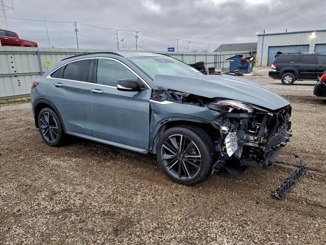 INFINITI Qx Luxe Image 2