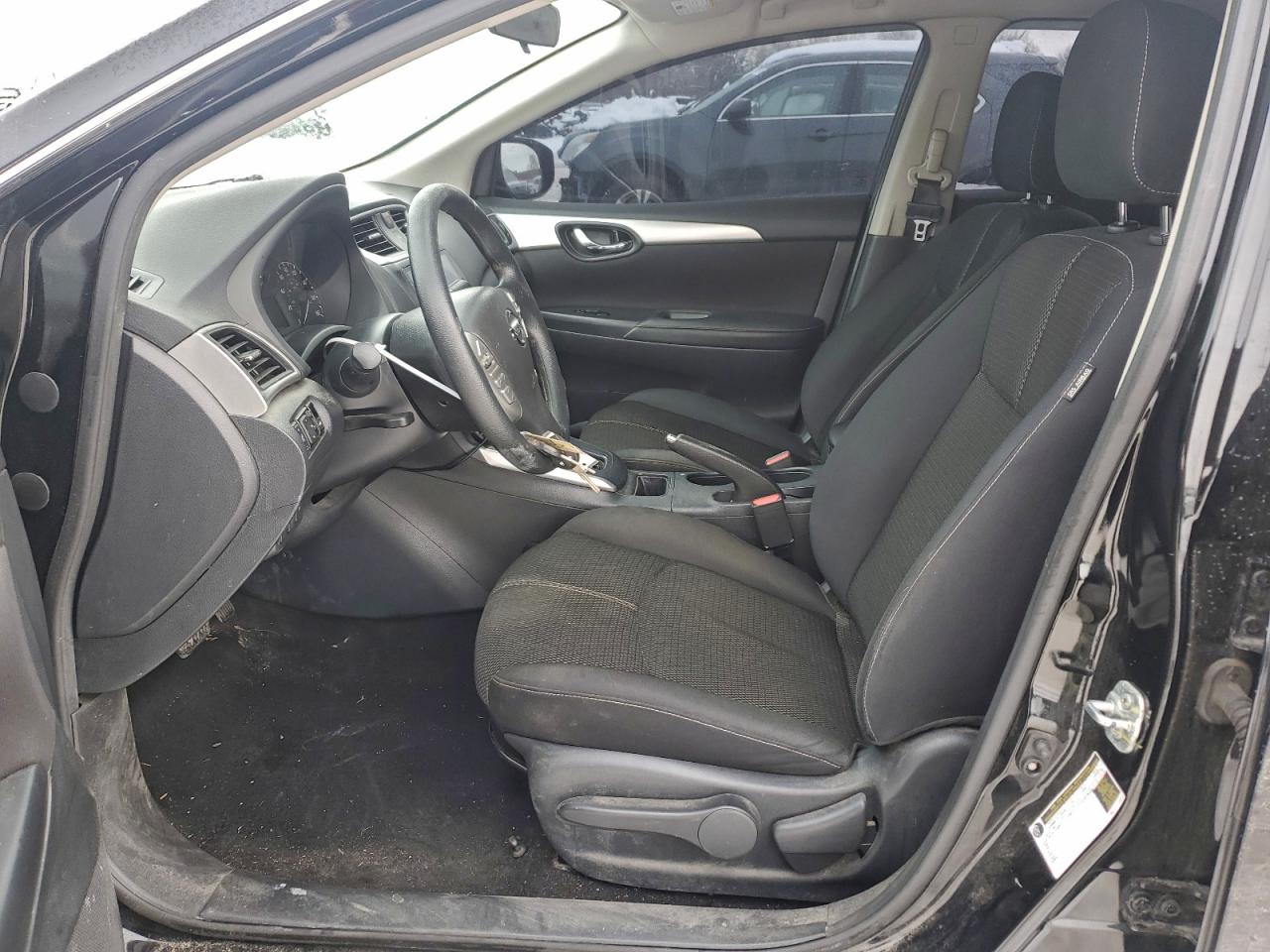 Nissan Sentra S Image 9