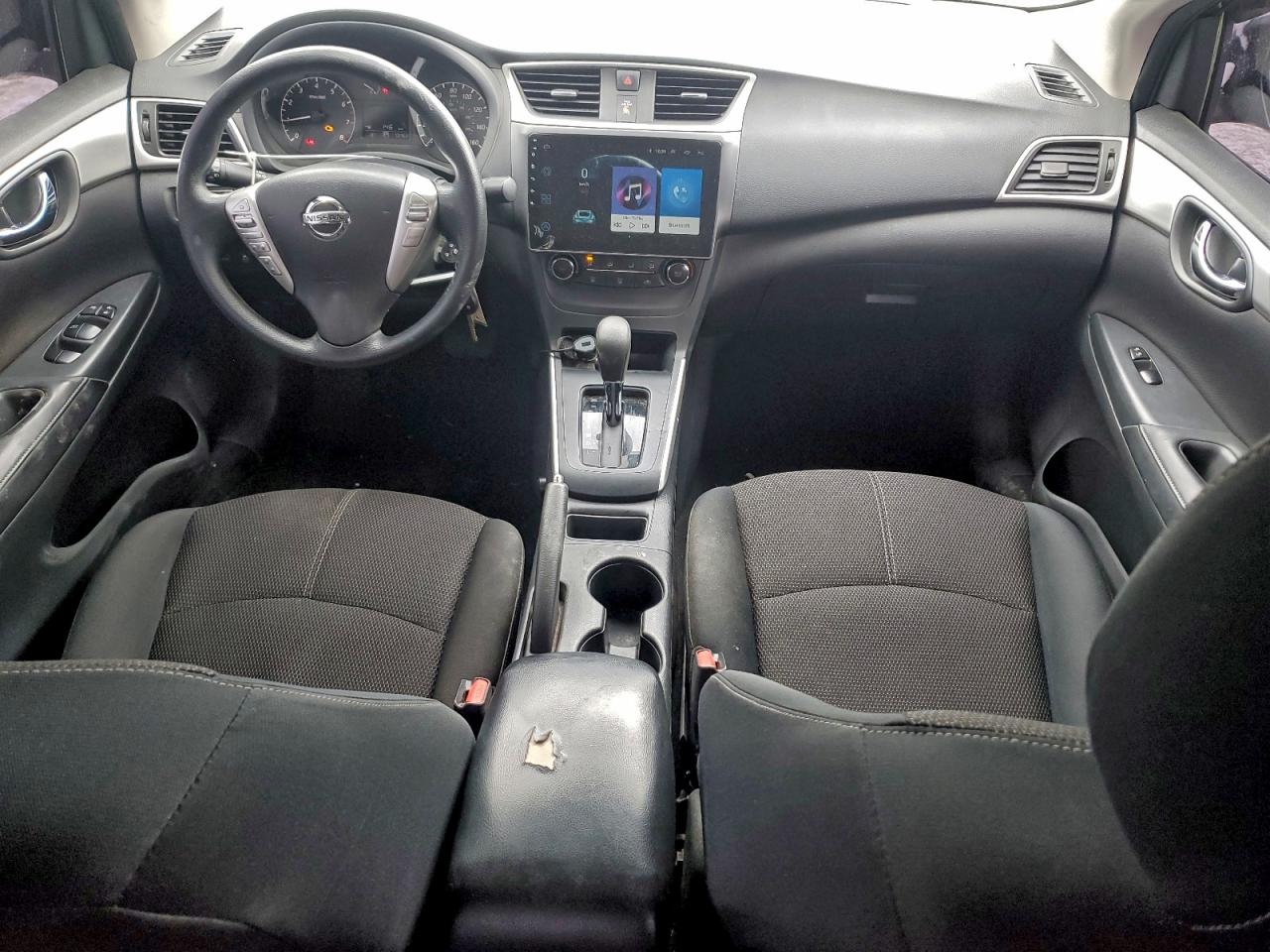 Nissan Sentra S Image 4