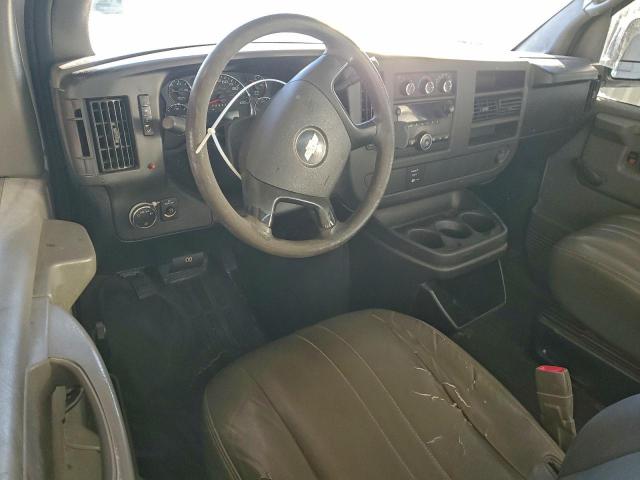 Chevrolet Express Image 8