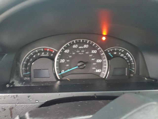 Toyota Camry Le Image 11