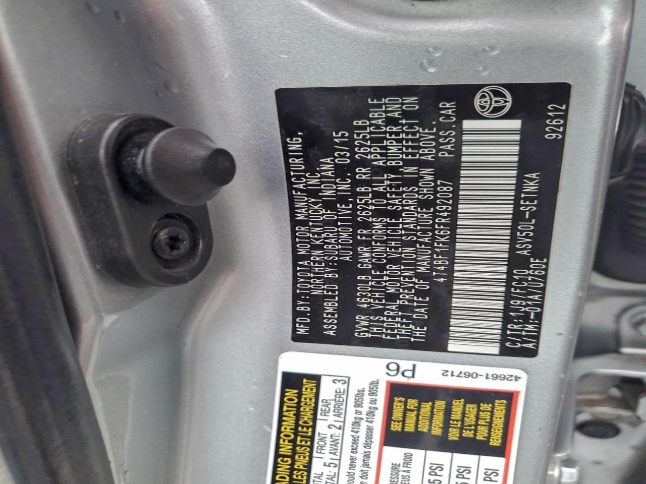 Toyota Camry Le Image 8