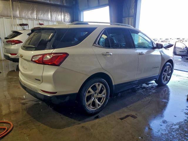 Chevrolet Equinox Premier Image 2