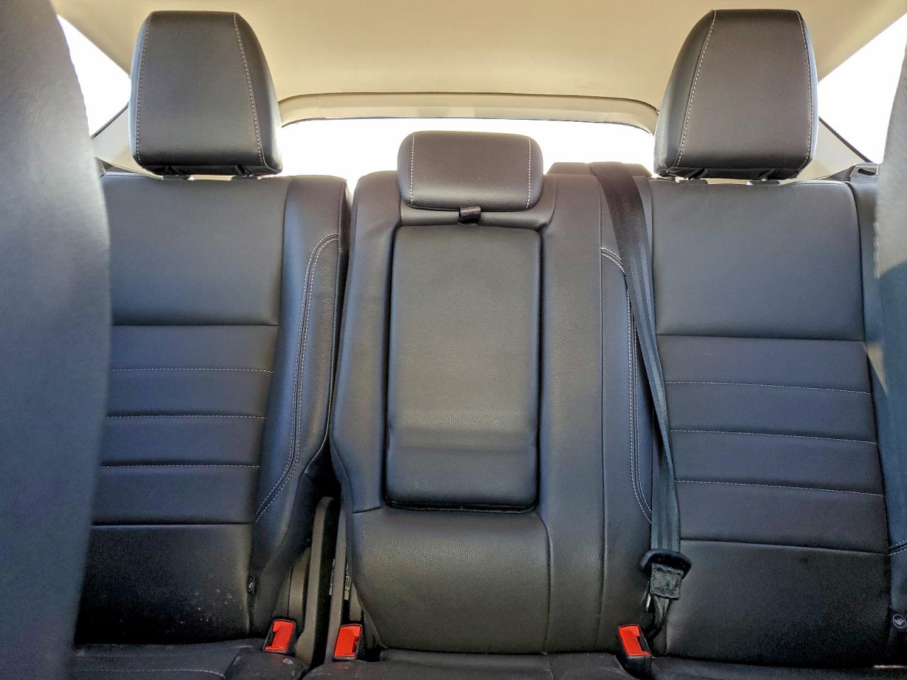 Ford Escape Titanium Image 9