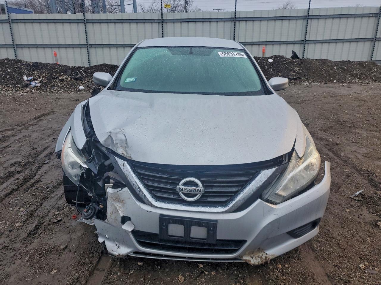 Nissan Altima 2.5 Image 4