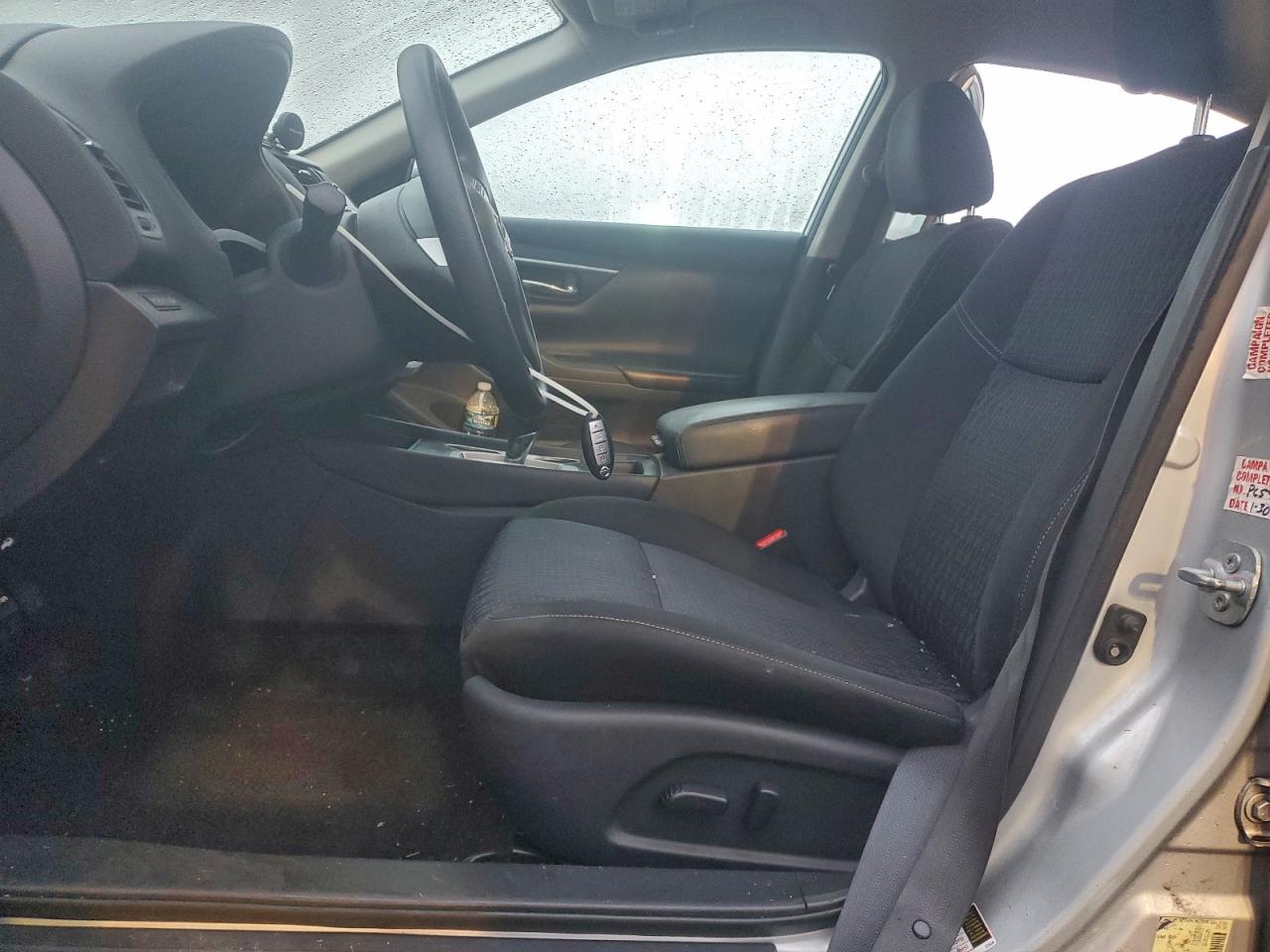 Nissan Altima 2.5 Image 2