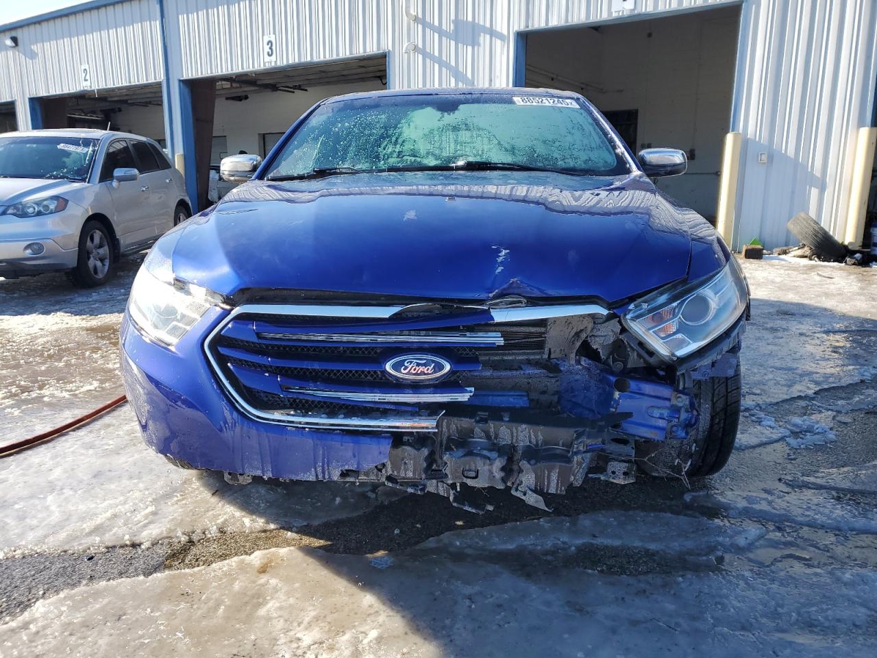 Ford Taurus Limited Image 11