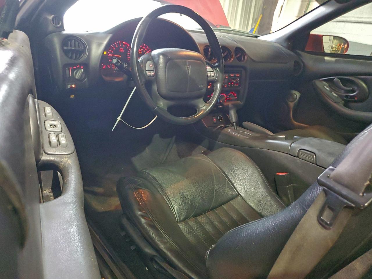 Pontiac Firebird Image 8