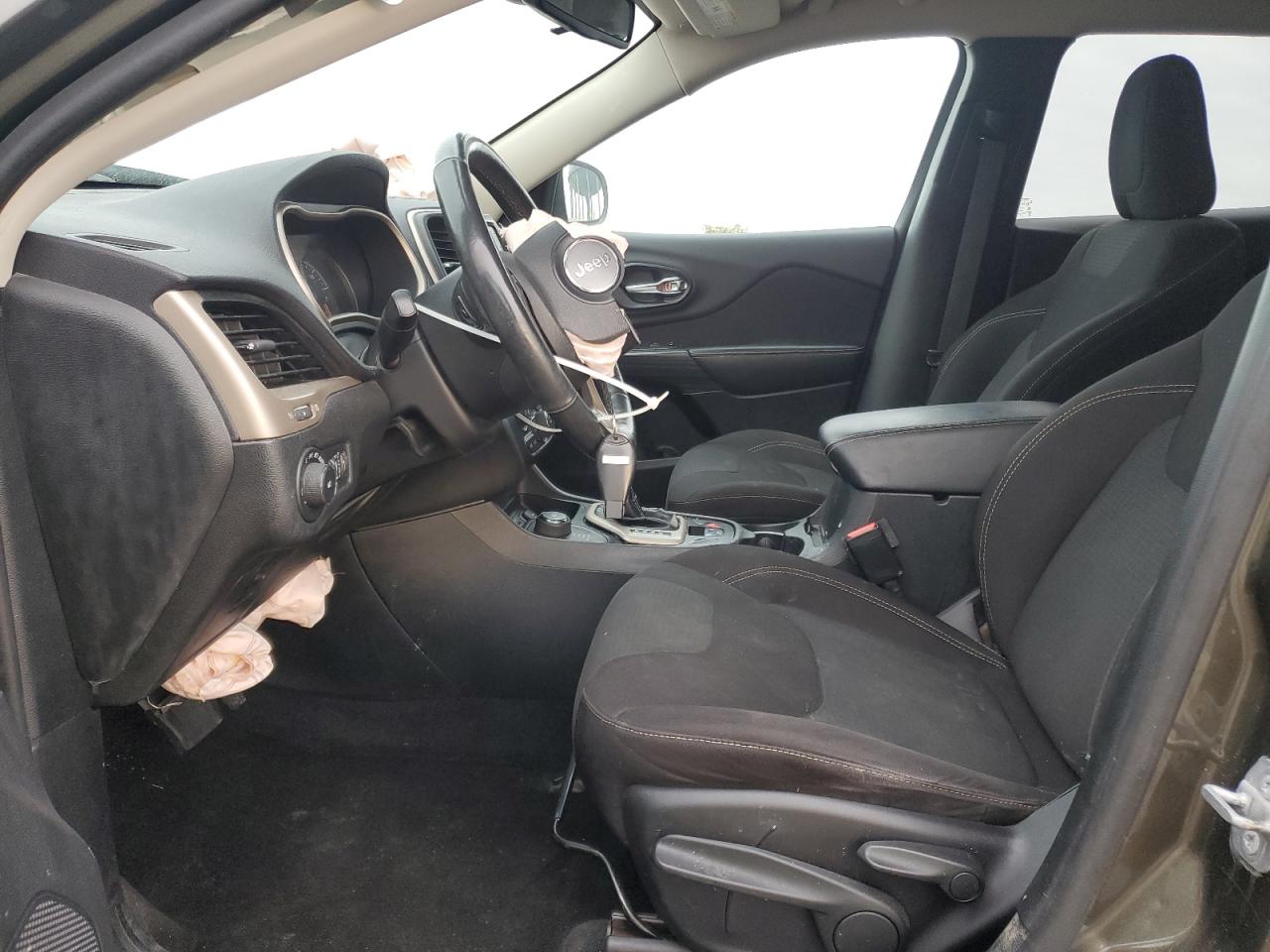 Jeep Grand Cherokee Latitude Image 8