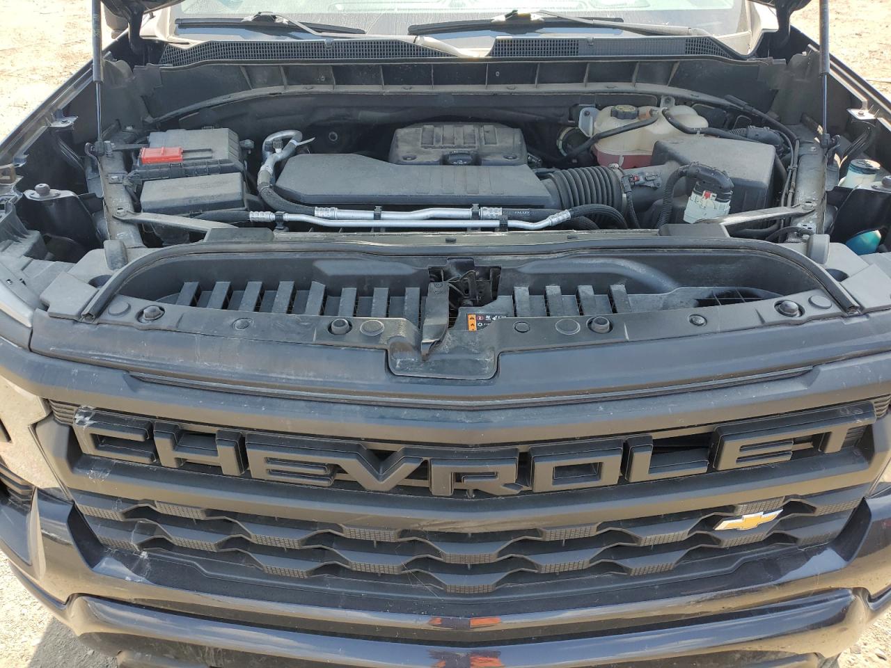 Chevrolet Silverado K1500 Custom Image 12