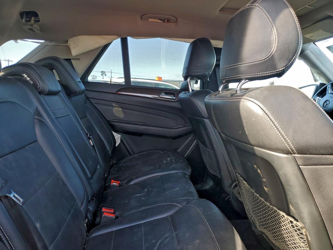 Mercedes-Benz M-Class 350 4matic Image 4