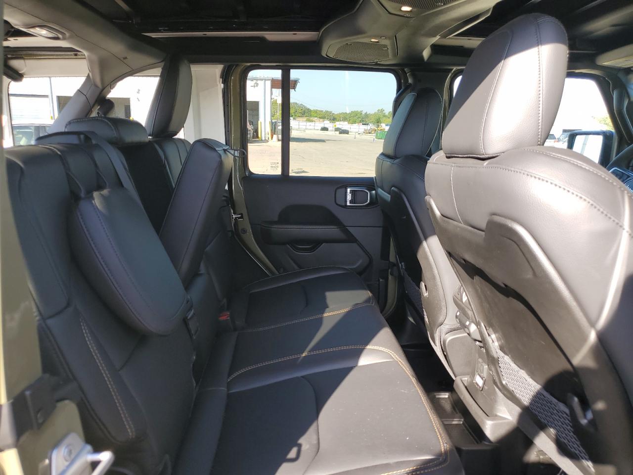 Jeep Wrangler Sahara 4xe Image 11