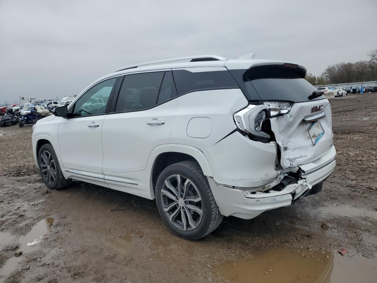 GMC Terrain Denali Image 11