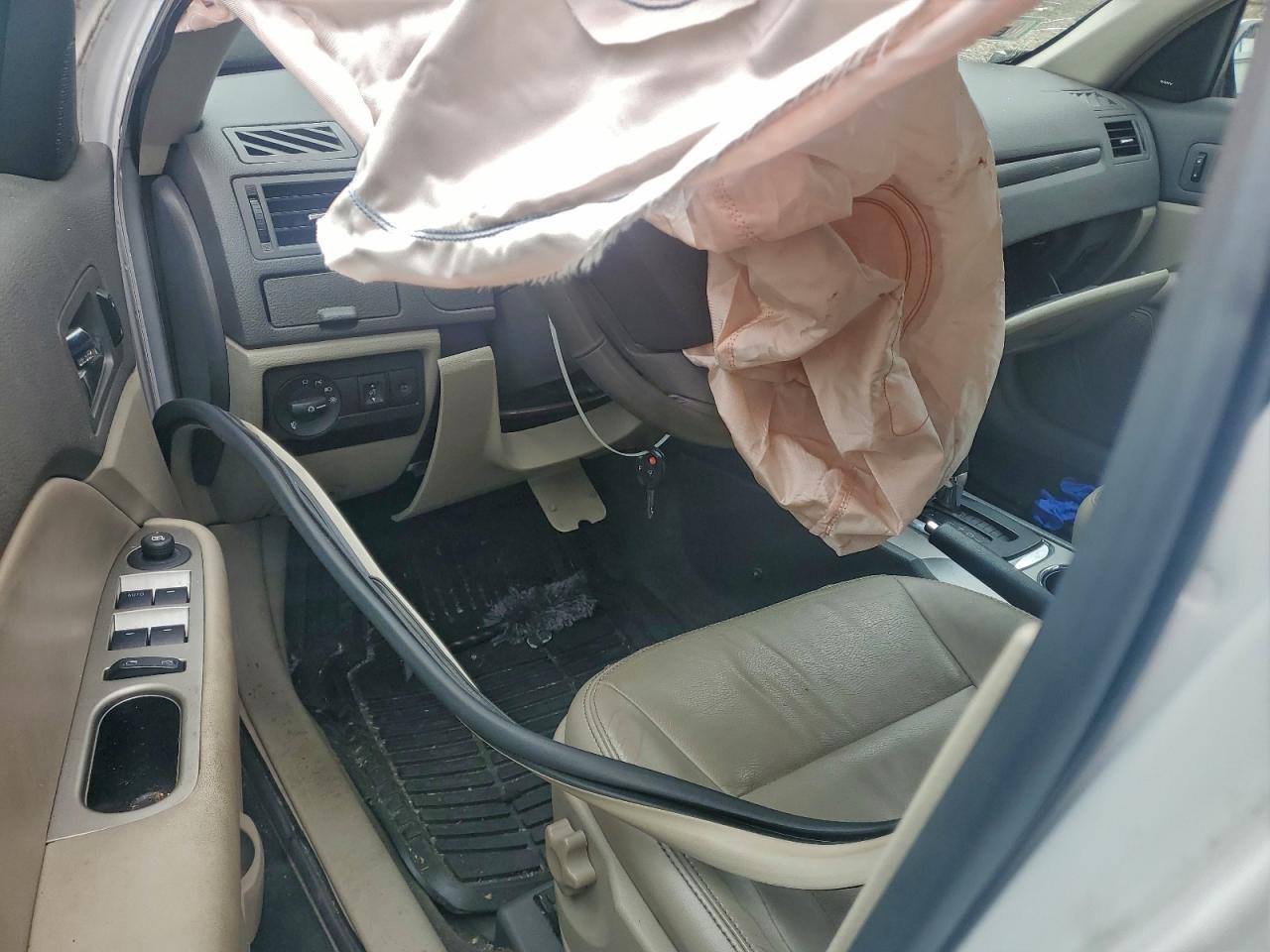 Ford Fusion Sel Image 12