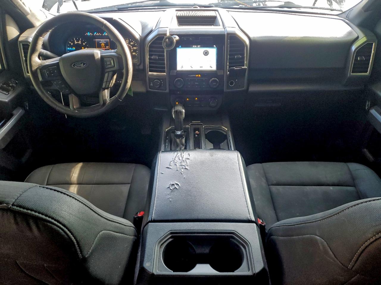 Ford F-150 Supercrew Image 8