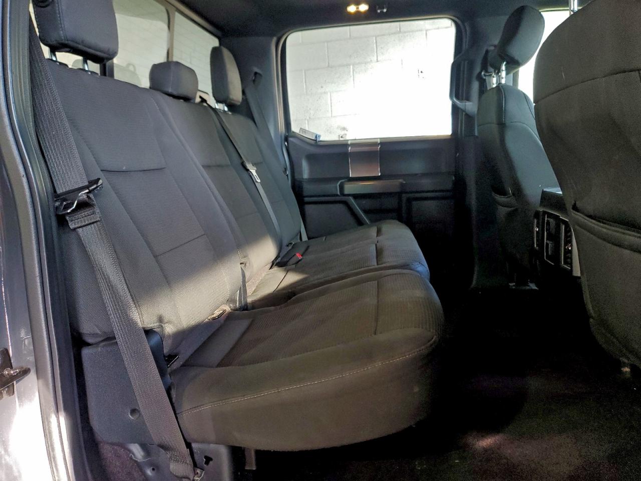 Ford F-150 Supercrew Image 11