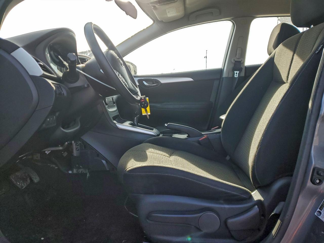 Nissan Sentra S Image 11