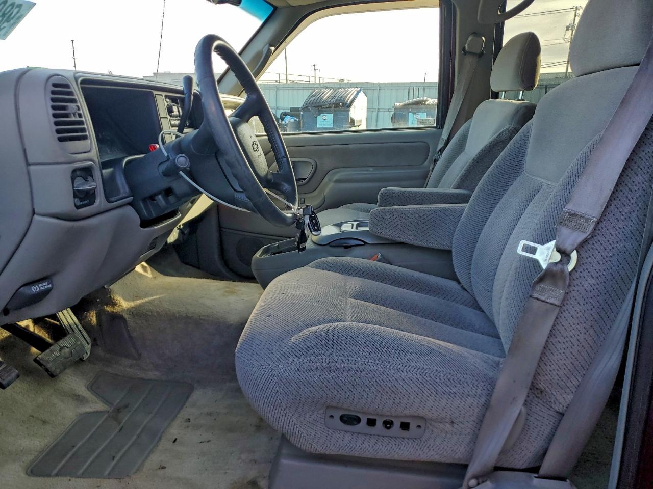 Chevrolet Tahoe C1500 Image 12