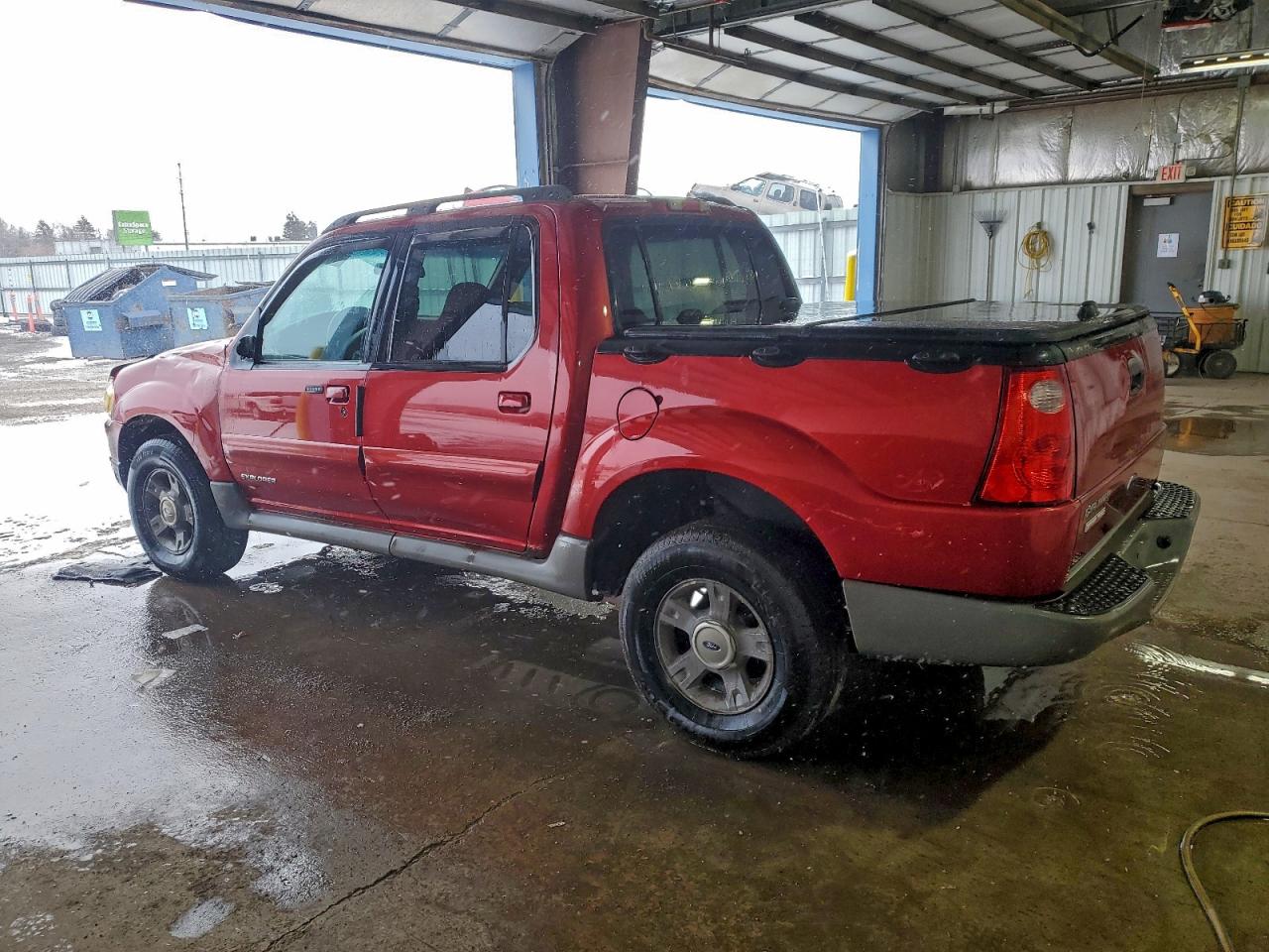 Ford Explorer Image 4
