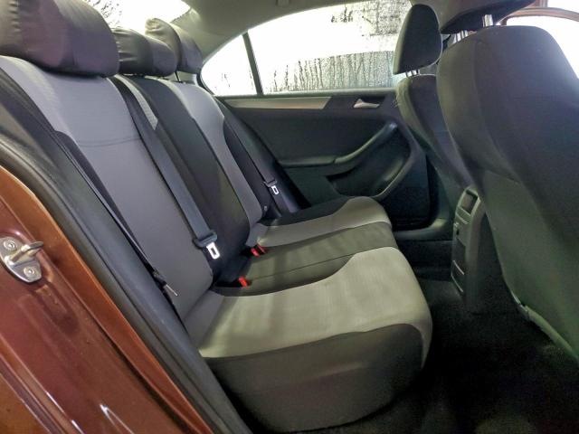 Volkswagen Jetta S Image 10