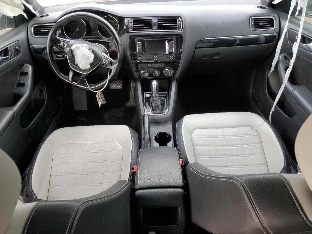 Volkswagen Jetta Se Image 5