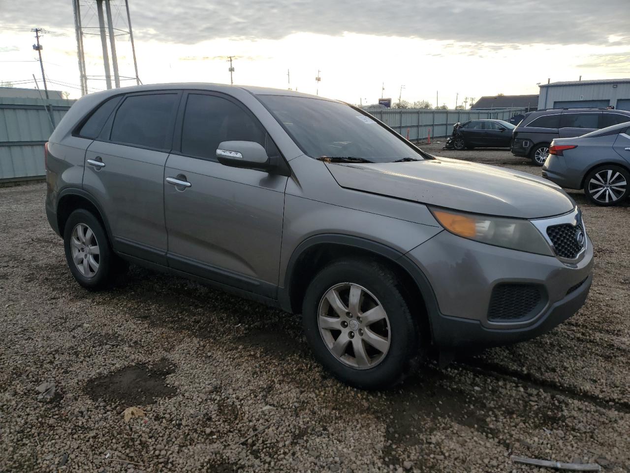 Kia Sorento Base Image 2