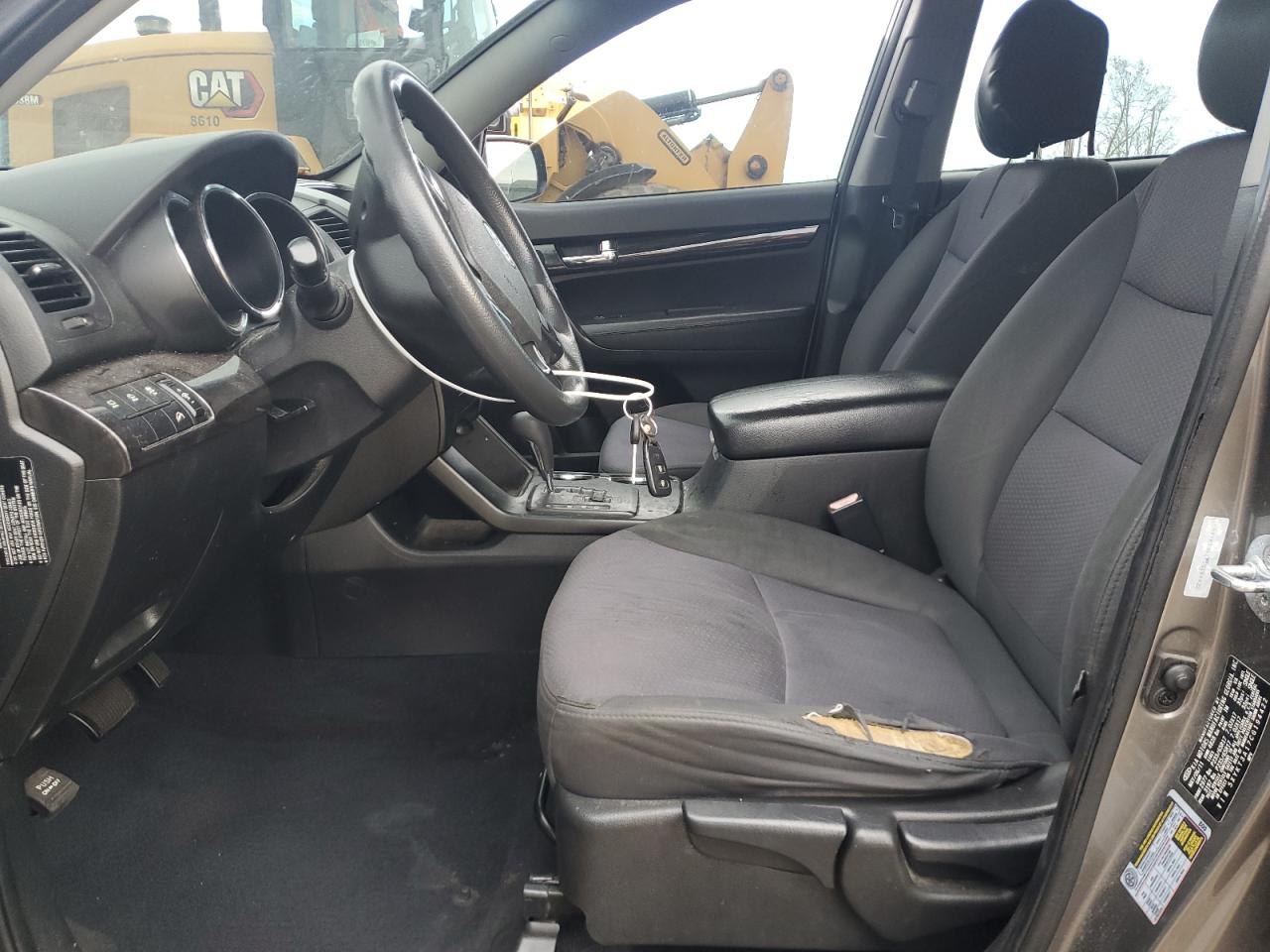 Kia Sorento Base Image 6