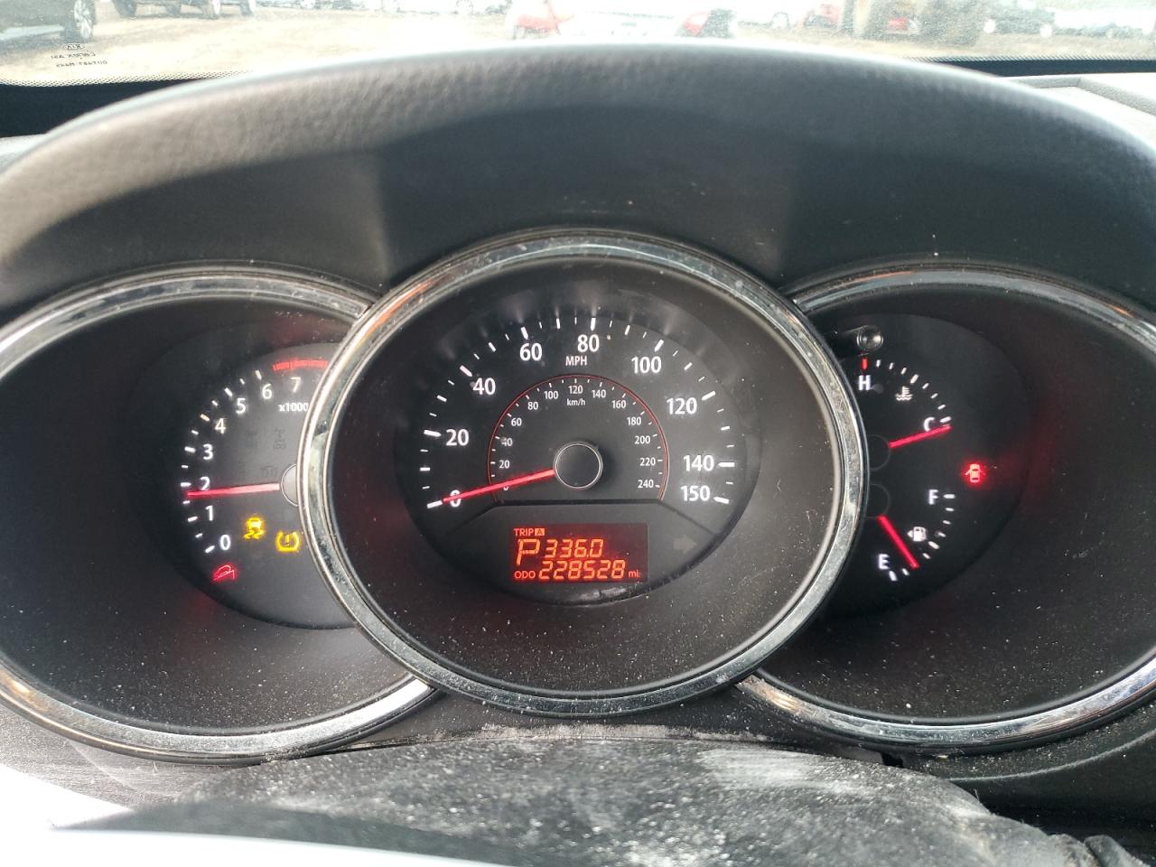 Kia Sorento Base Image 12