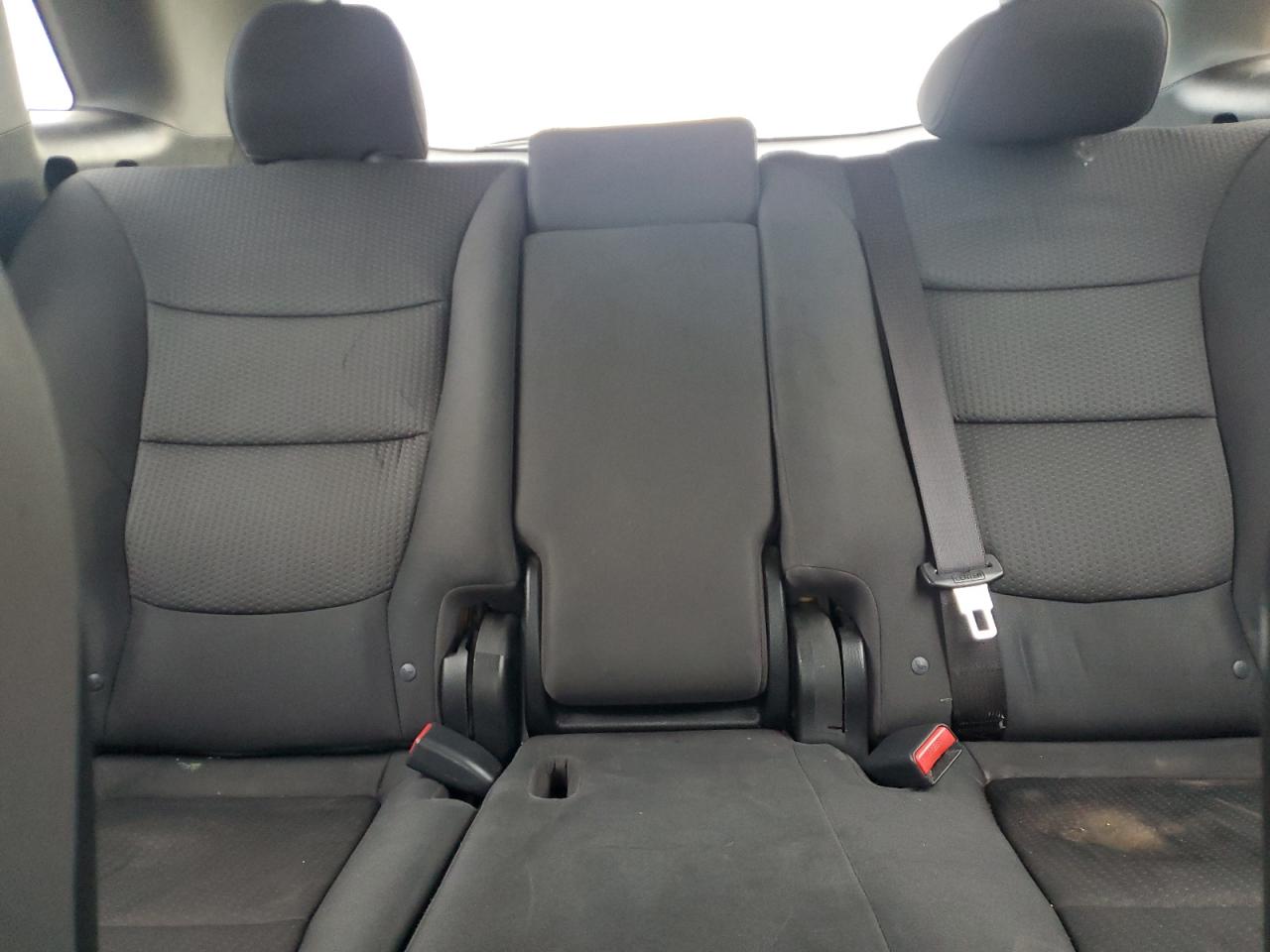 Kia Sorento Base Image 10